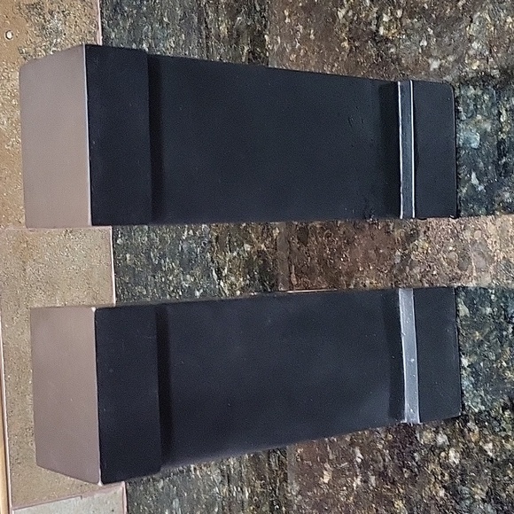 MELANNCO Letter L Bookends - Picture 2 of 4